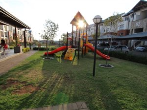 3 Bed Apartment in Aloe Ridge