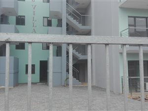 2 Bed Apartment in Montclair
