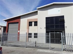 290 m² Industrial space in Rustdal