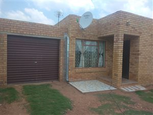2 Bed House in Lakeside