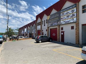 200 m² Industrial space in Fontainebleau