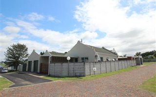 2 Bedroom Townhouse in Nahoon Valley