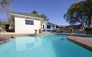 4 Bedroom House in Bramley