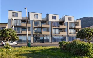 2 Bedroom Apartment in Fish Hoek