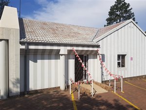 280 m² Office Space in Fransville