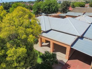 4 Bed House in Roseacre