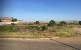 720 m² Land available in C Place