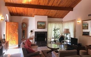3 Bedroom Apartment in Constantia