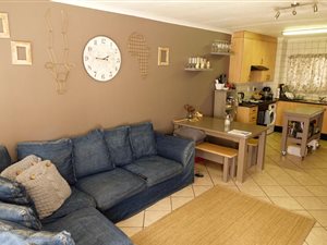 2 Bedroom Townhouse in Leeuwenhof Estate