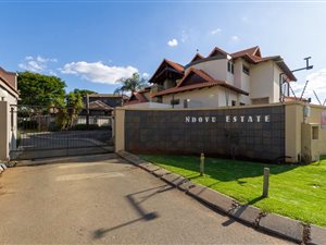 4 Bed House in Ruimsig