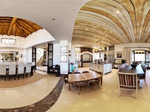 4 Bed House in Franschhoek