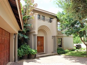 5 Bed House in Woodland Hills