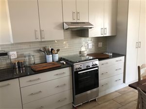 1 Bed Garden Cottage in Waterfall Equestrian Estate