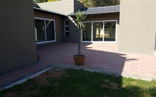 4 Bedroom House in Gallo Manor