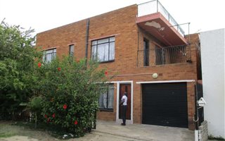 6 Bedroom House in Actonville