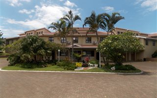2 Bedroom Apartment in Palm Beach