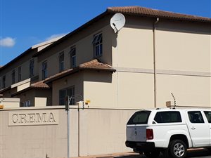 3 Bed Duplex in Protea Heights