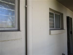 1 Bed Apartment in Lakeside