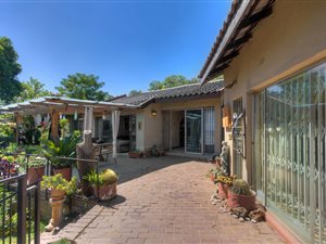3 Bed House in Berario