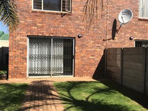 2 Bed Apartment in Florida Glen