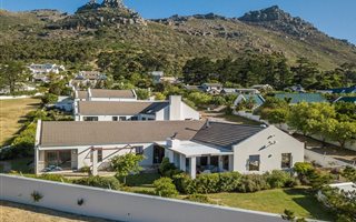 3 Bedroom House in Hout Bay and surrounds