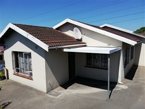 3 Bed House in Shallcross