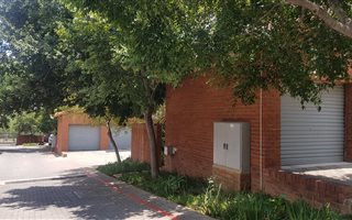 2 Bedroom Townhouse in Die Wilgers