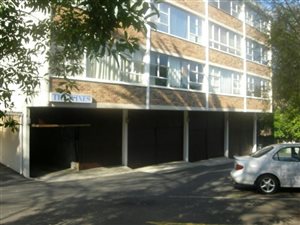 1 Bedroom Apartment in Wynberg