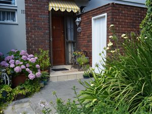 3 Bed Flat in Atholhurst