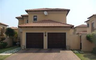 3 Bedroom Cluster in Bartlett