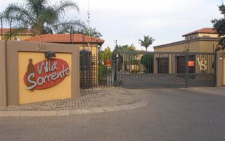3 Bedroom Townhouse in Montana Gardens