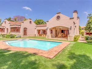 Houses For Sale In Bryanston 