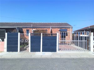 3 Bed House in Lentegeur