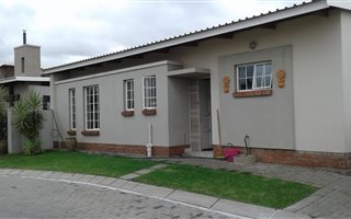 3 Bedroom Townhouse in Rustenburg Central