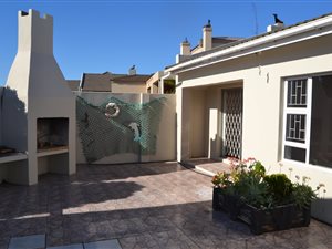 4 Bed House in Country Club