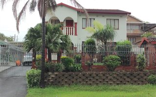 5 Bedroom Duplex in Shallcross