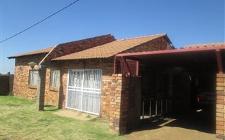 3 Bedroom House in Orange Farm