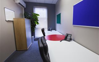 18 m² Office Space in Hyde Park