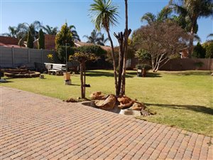 7 Bedroom House in Flamwood