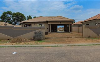 4 Bedroom House in Leondale