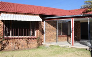 3 Bedroom Townhouse in Brackenhurst