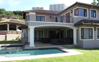 6 Bedroom House in La Lucia
