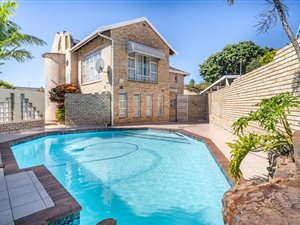 5 Bed House in Arena Park