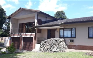 4 Bedroom House in Meerensee
