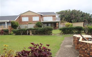 3 Bedroom Townhouse in Shelly Beach