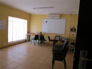 5 Bed House in Capital Park