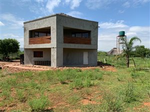 2.2 ha Farm in Hartbeespoort Dam