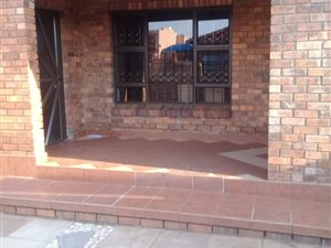 3 Bed House in Eldorado Park