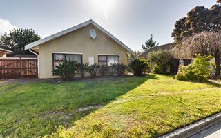 3 Bedroom House in Soneike
