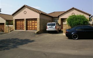 3 Bedroom Cluster in Kyalami Hills